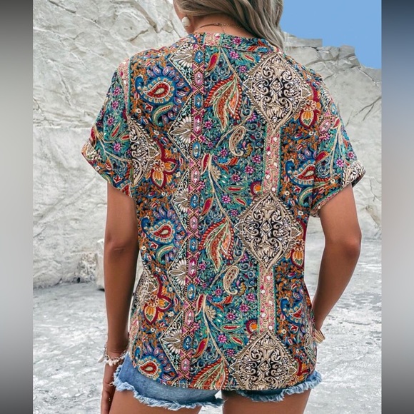 Boho floral paisley print batwing sleeve notched neck blouse - Picture 3 of 6